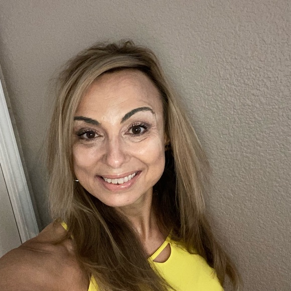 debbie_marez